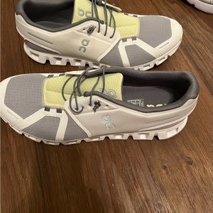 On clouds - Size 13 - Never Worn- Brand New Condition